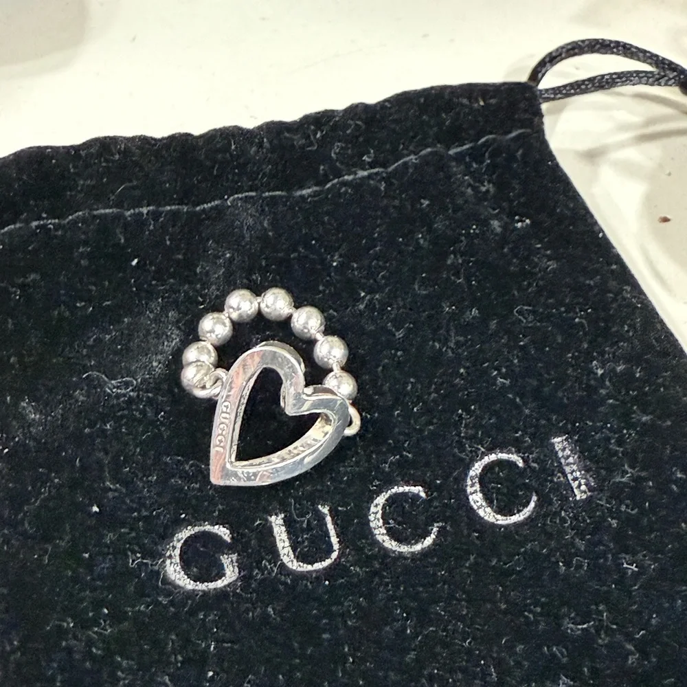 Gucci Silver 925 Heart Ring with Beaded Detail - Picture 7 of 9